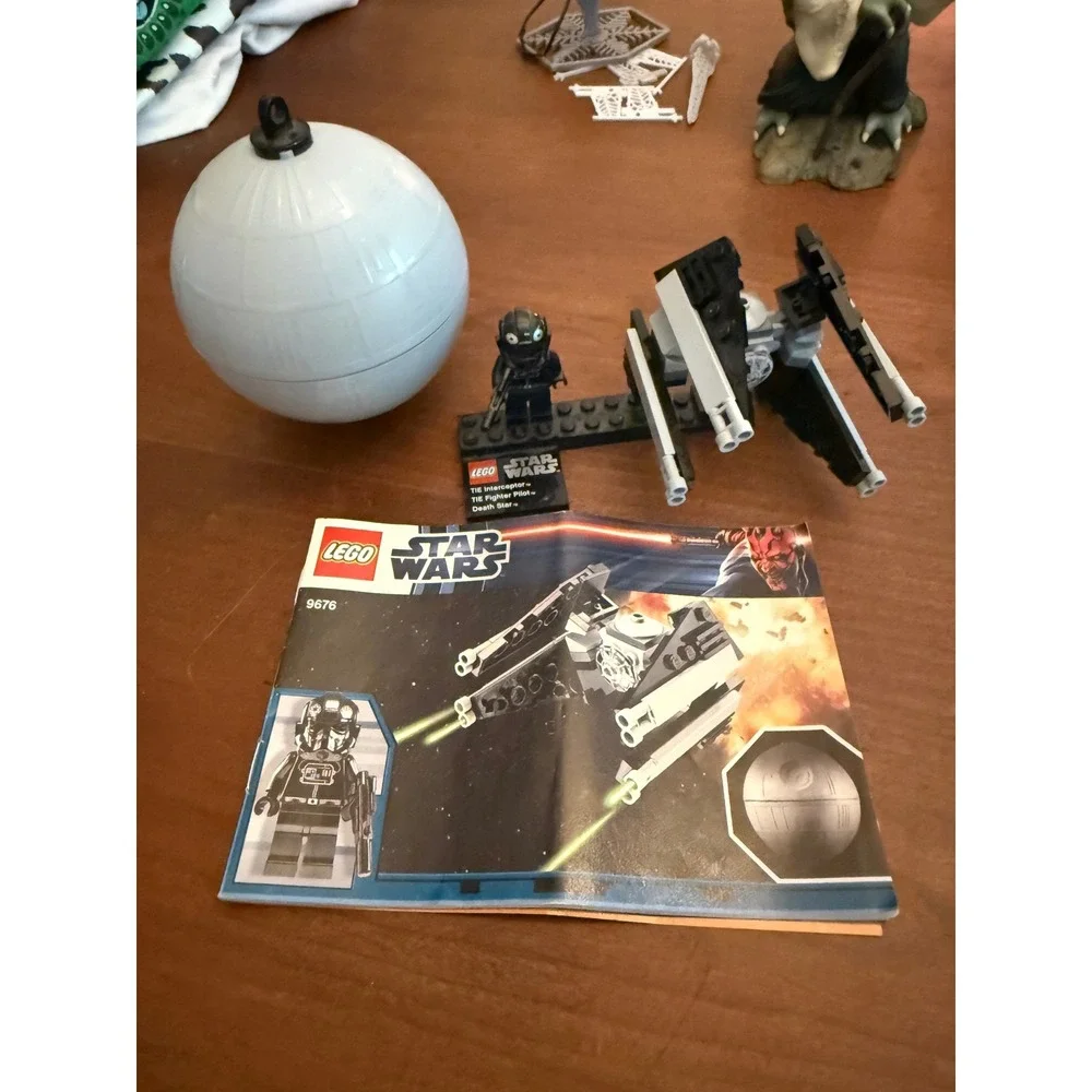 Lego Star Wars 9676 TIE Interceptor & Death Star Planet Series 1 Minifigure 2012